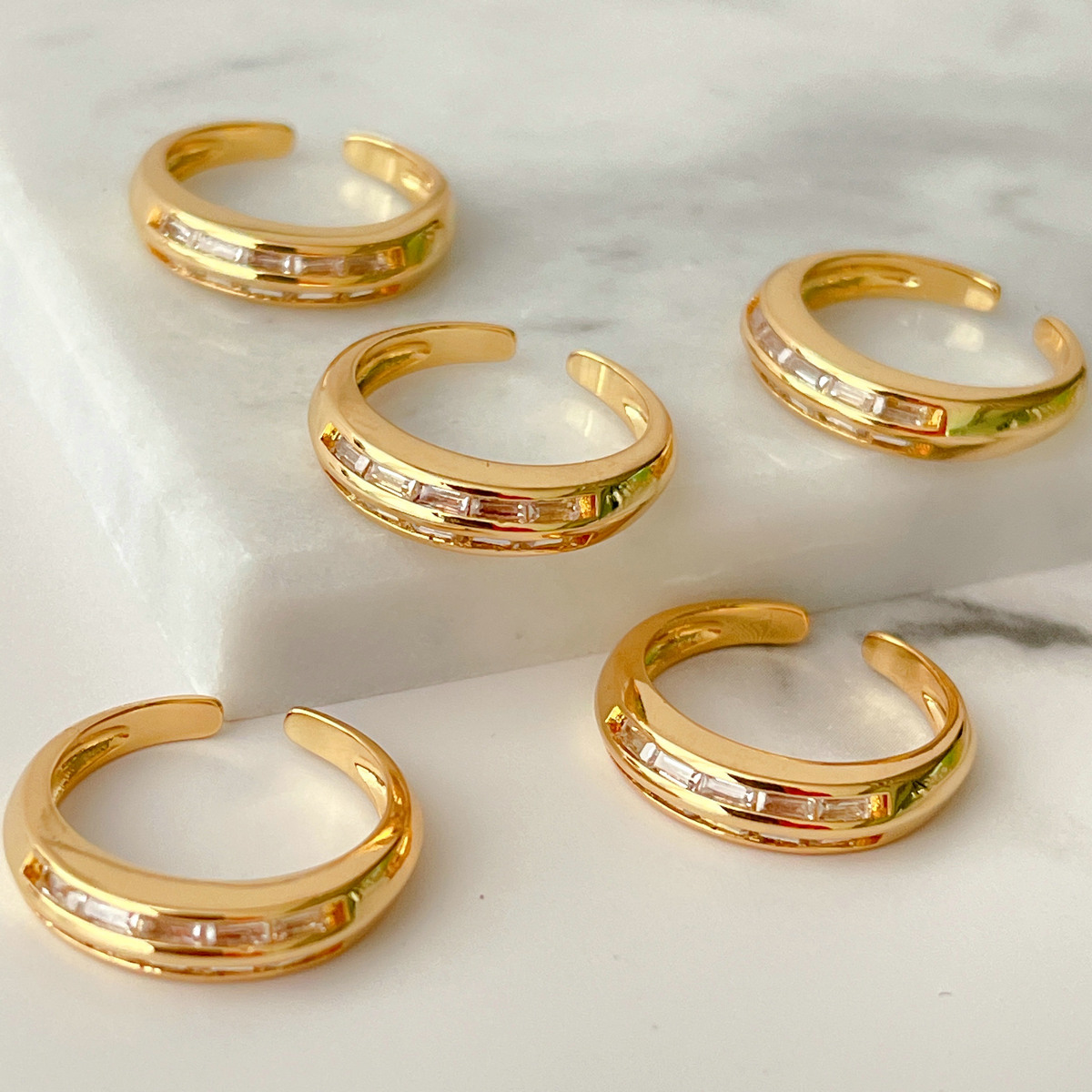 Clear zircon adjustable ring