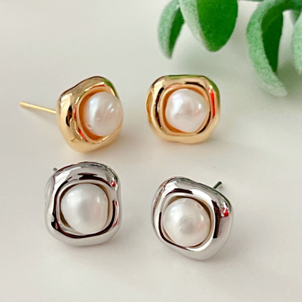 Small Pearl Stud Earrings CMEADL-2437072