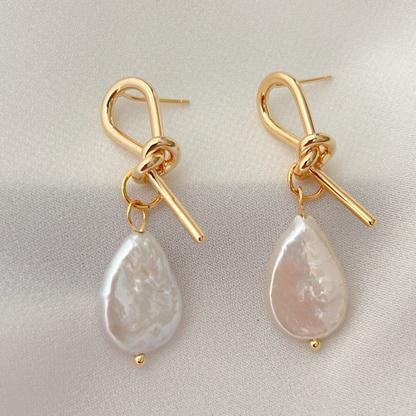 Pearl Drop Earrings CMEADL-2441008