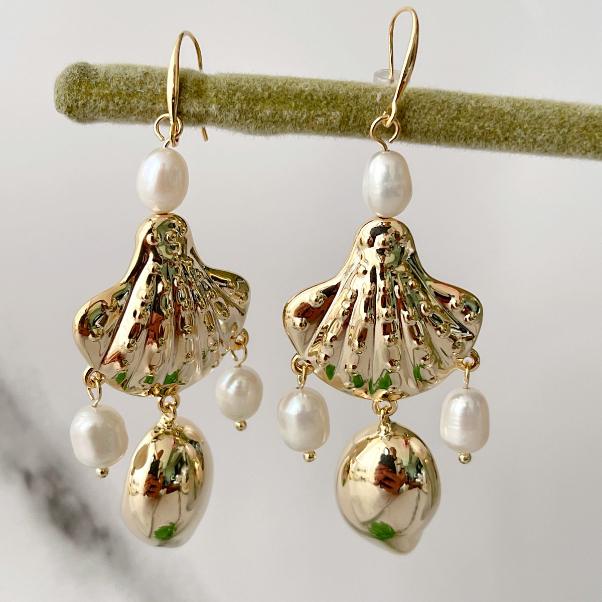 Fashion Metal Shell Long Drop Earrings