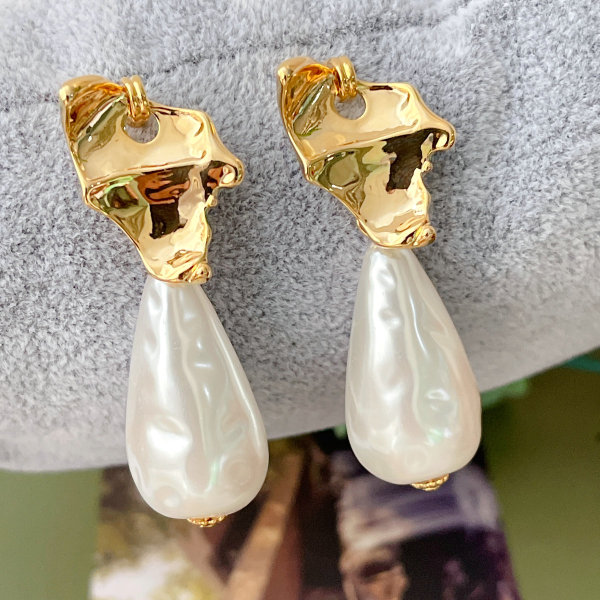 Long Drop Pearl Earrings CMEADL-2446933