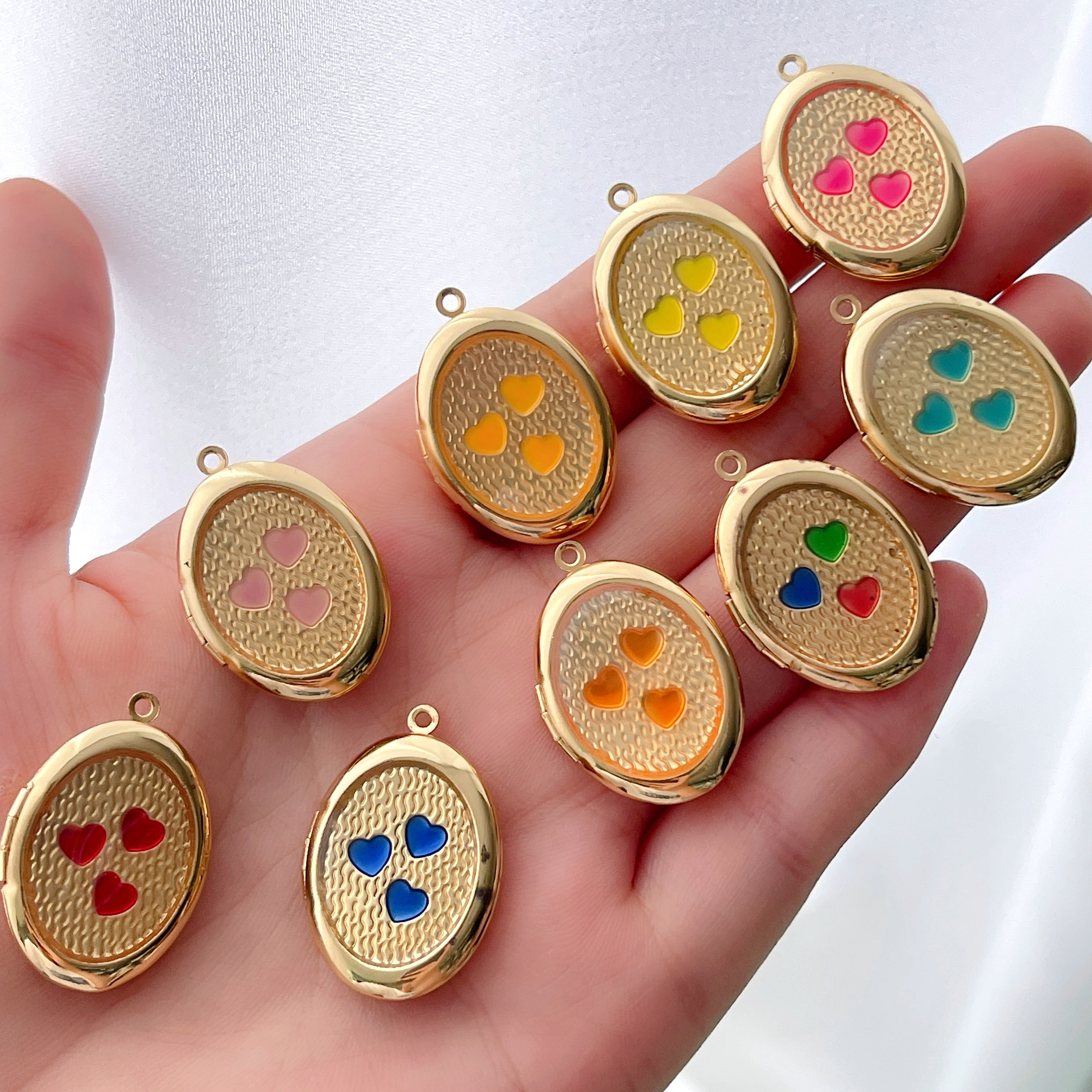Enamel Heart Album box Charm