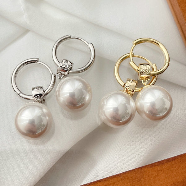 Pearl Drop Earrings