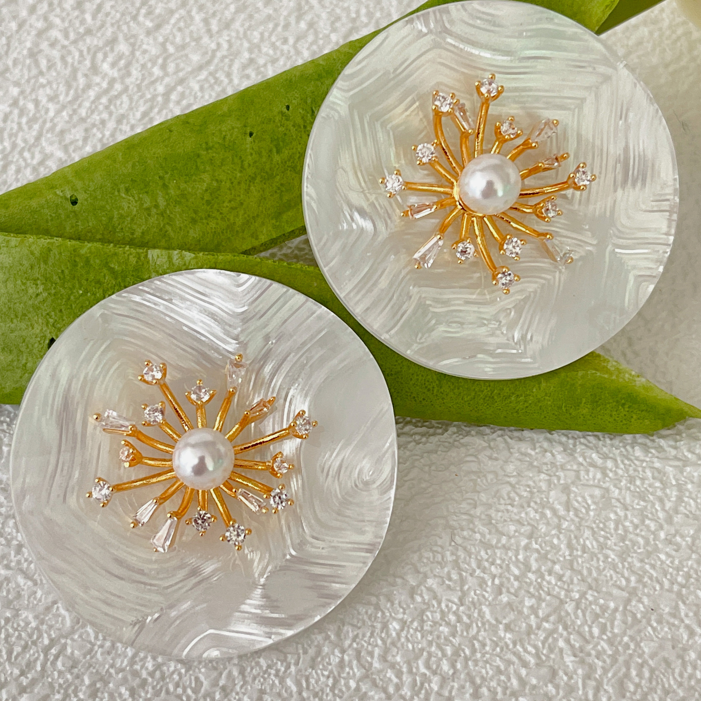 Big Shell Flower Studs Earrings CMEADL-2449784