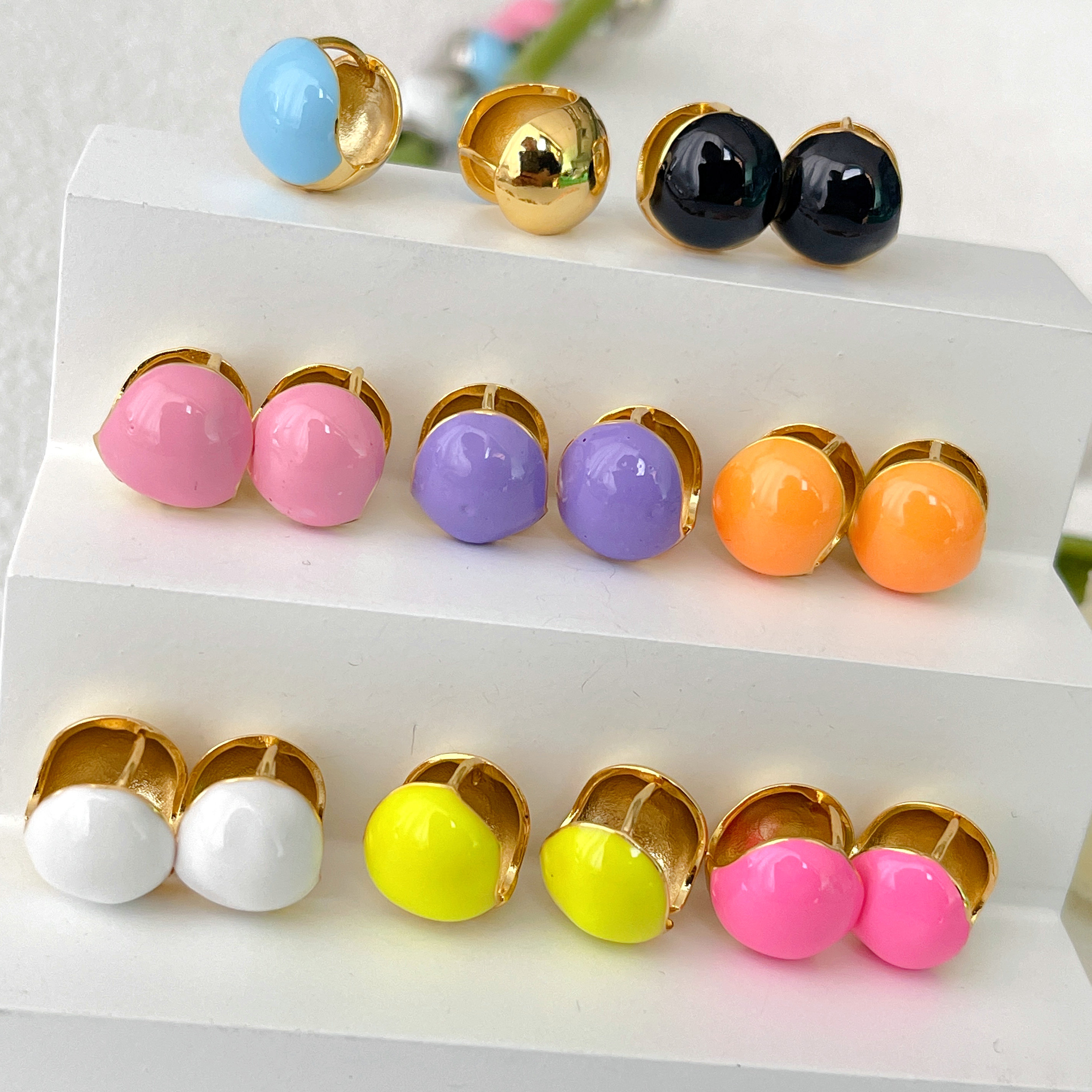 Round Enamel Earrings Stud