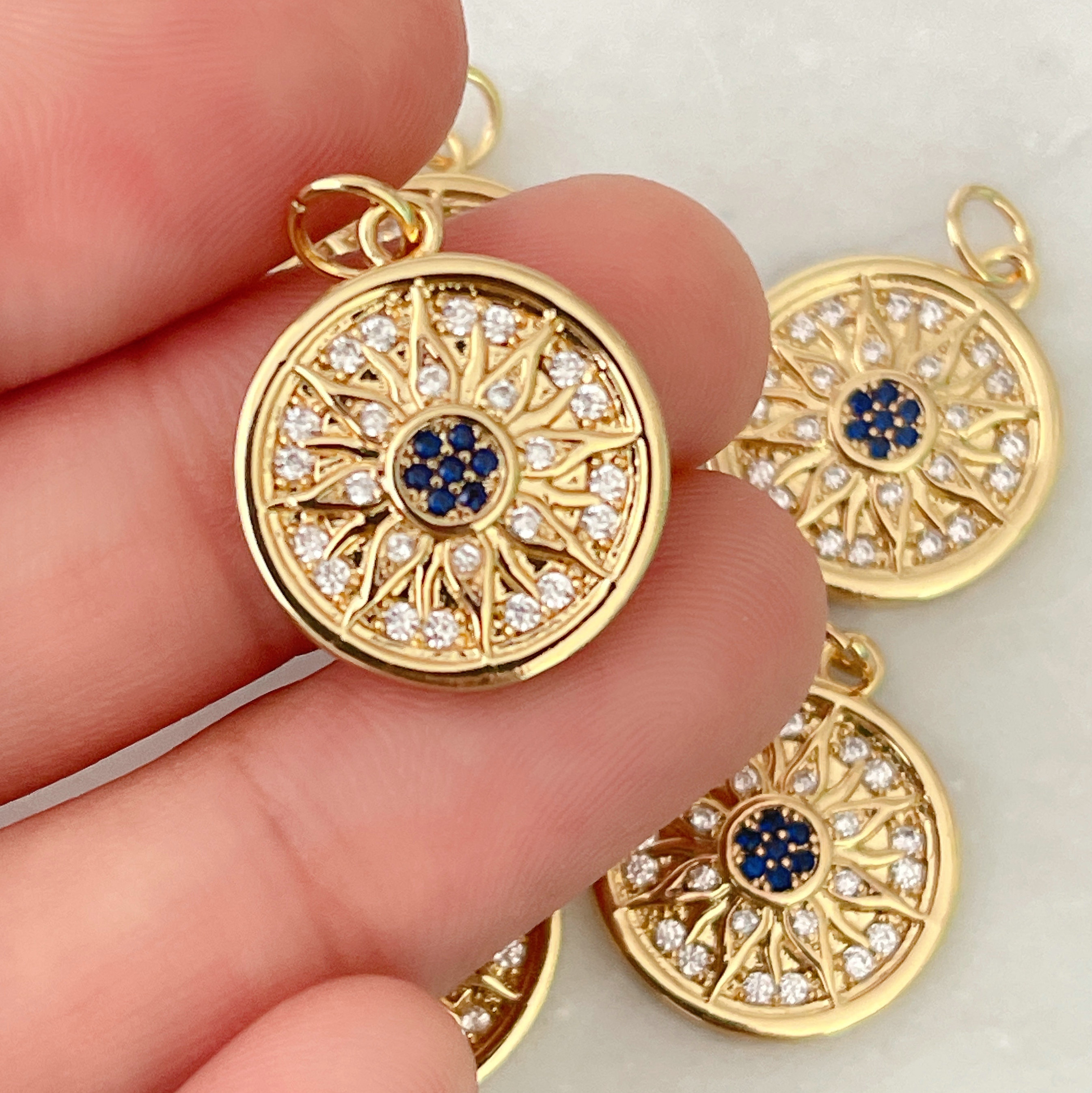 Mini Round Eye Charm