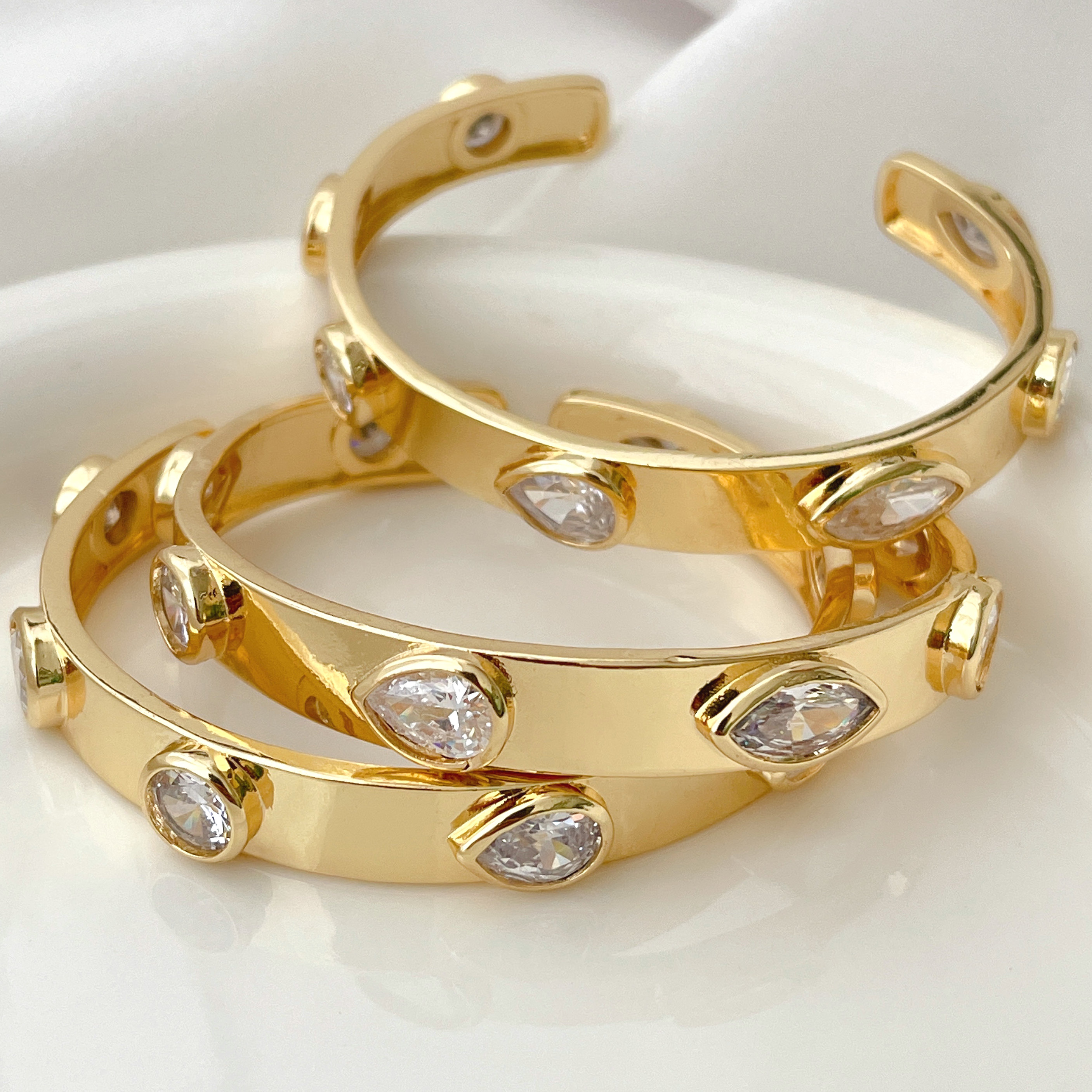 Fashion Zircon Bangle