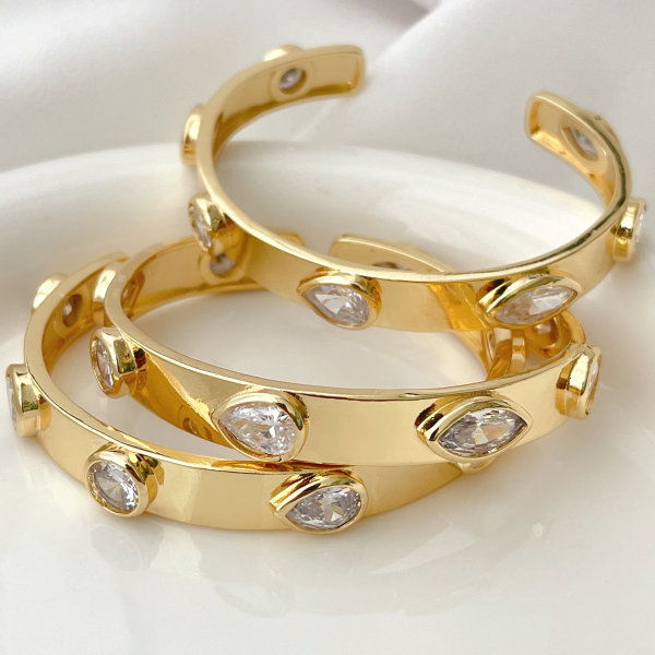 Fashion Zircon Bangle