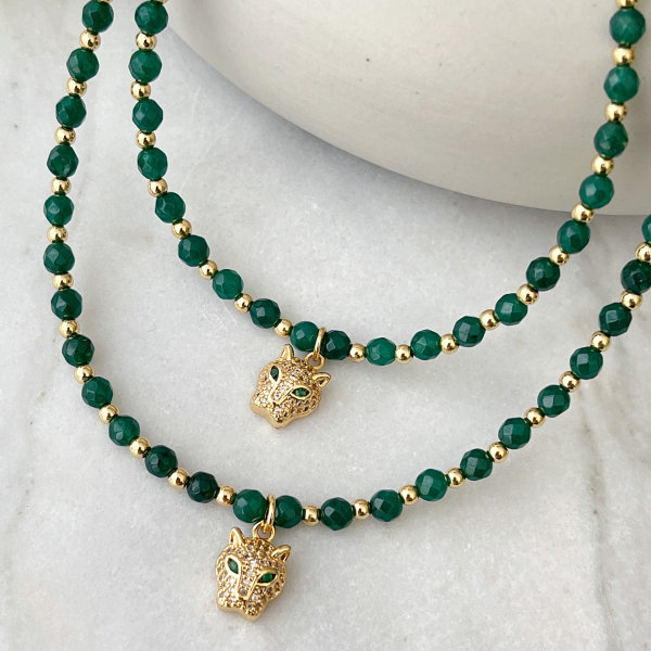 Green Gemstone Nekclace With Tiger Pendant