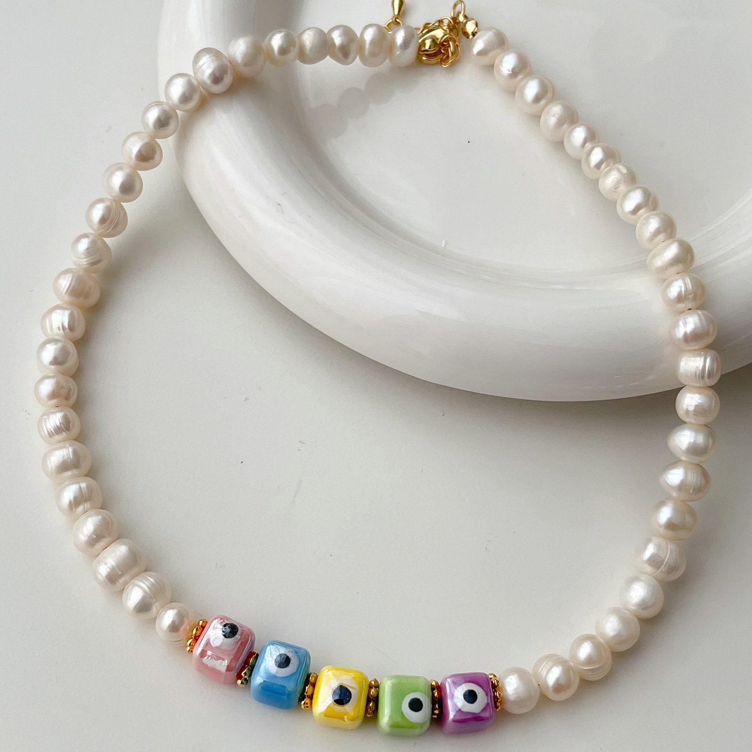Square Eye Pearl Necklace