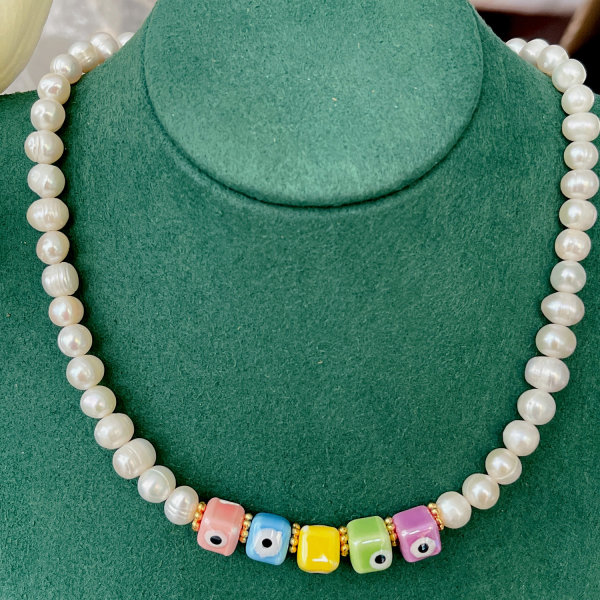 Square Eye Pearl Necklace