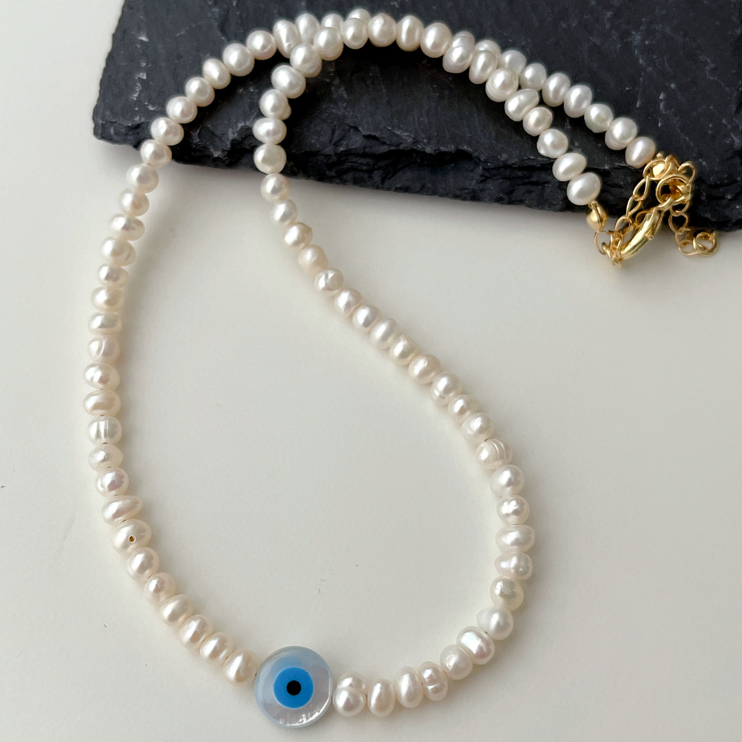 Shell Mop Eye Fresh Water Pearl Necklace