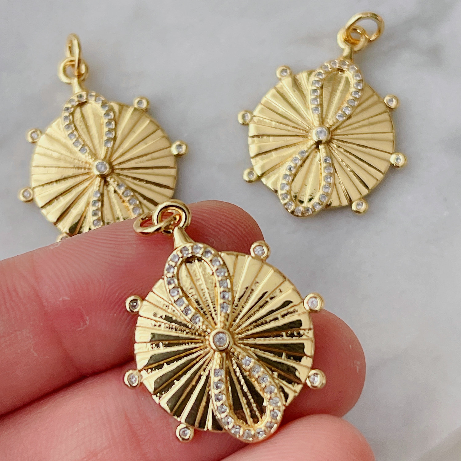 Infinite Round Pendant