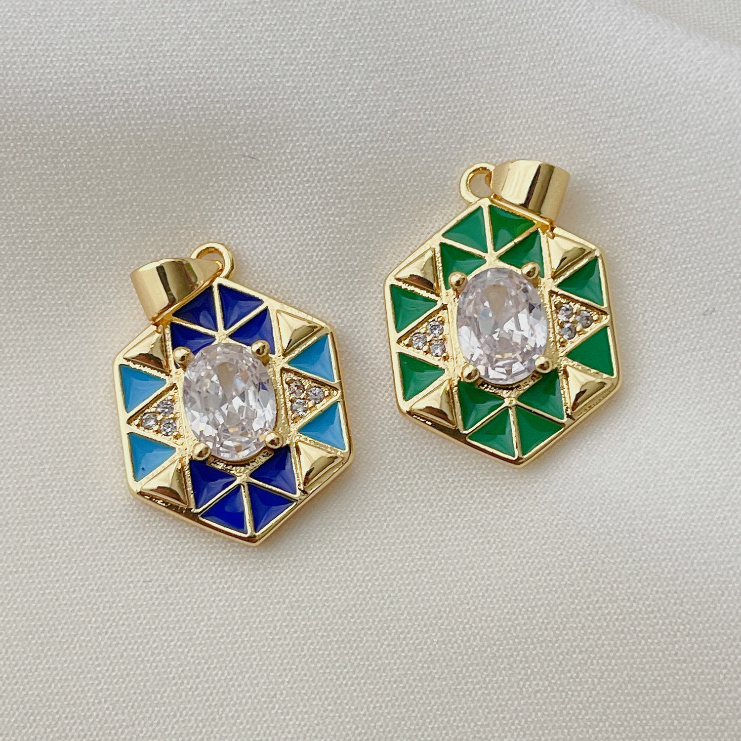 Enamel rhombus charm