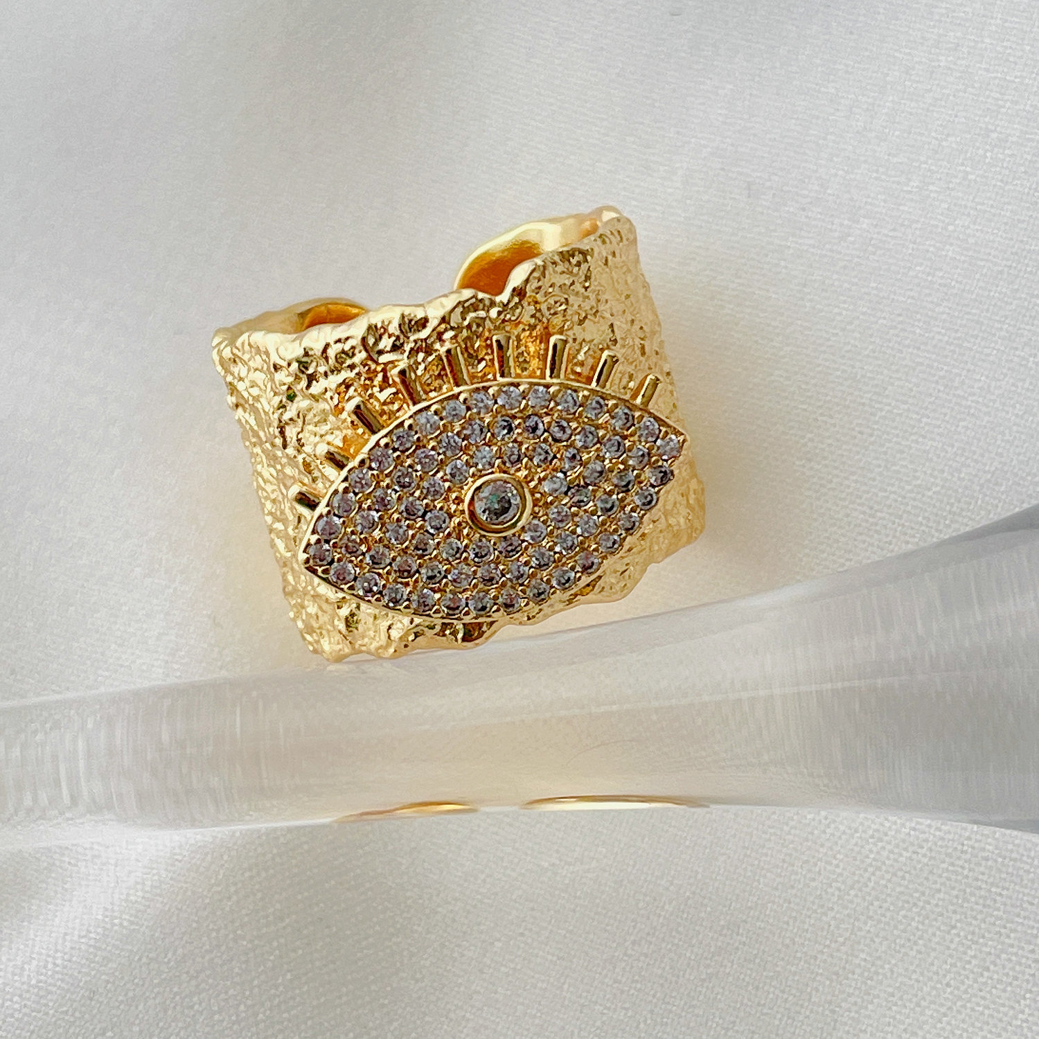 Wide eye ring