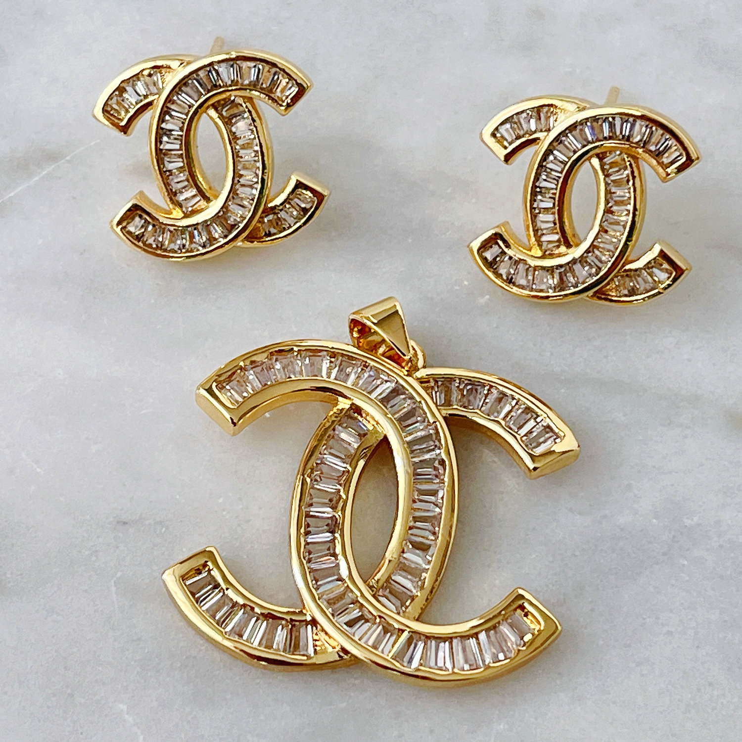 Channel Earrings With Pendant Set