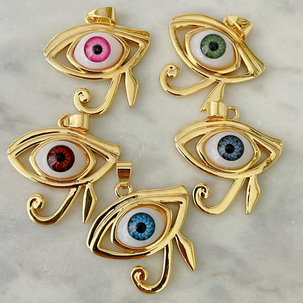 Big eye pendant