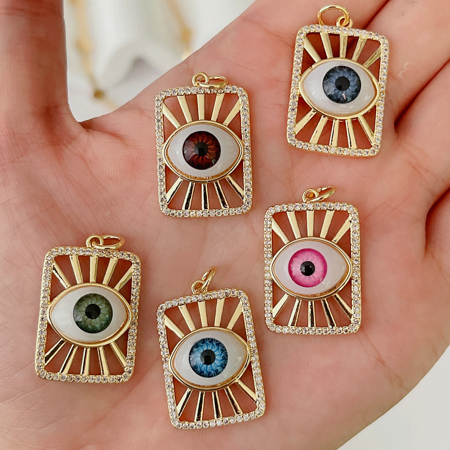 Square eye pendant