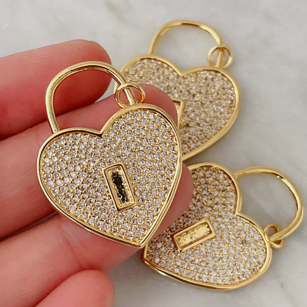 Heart locker pendant