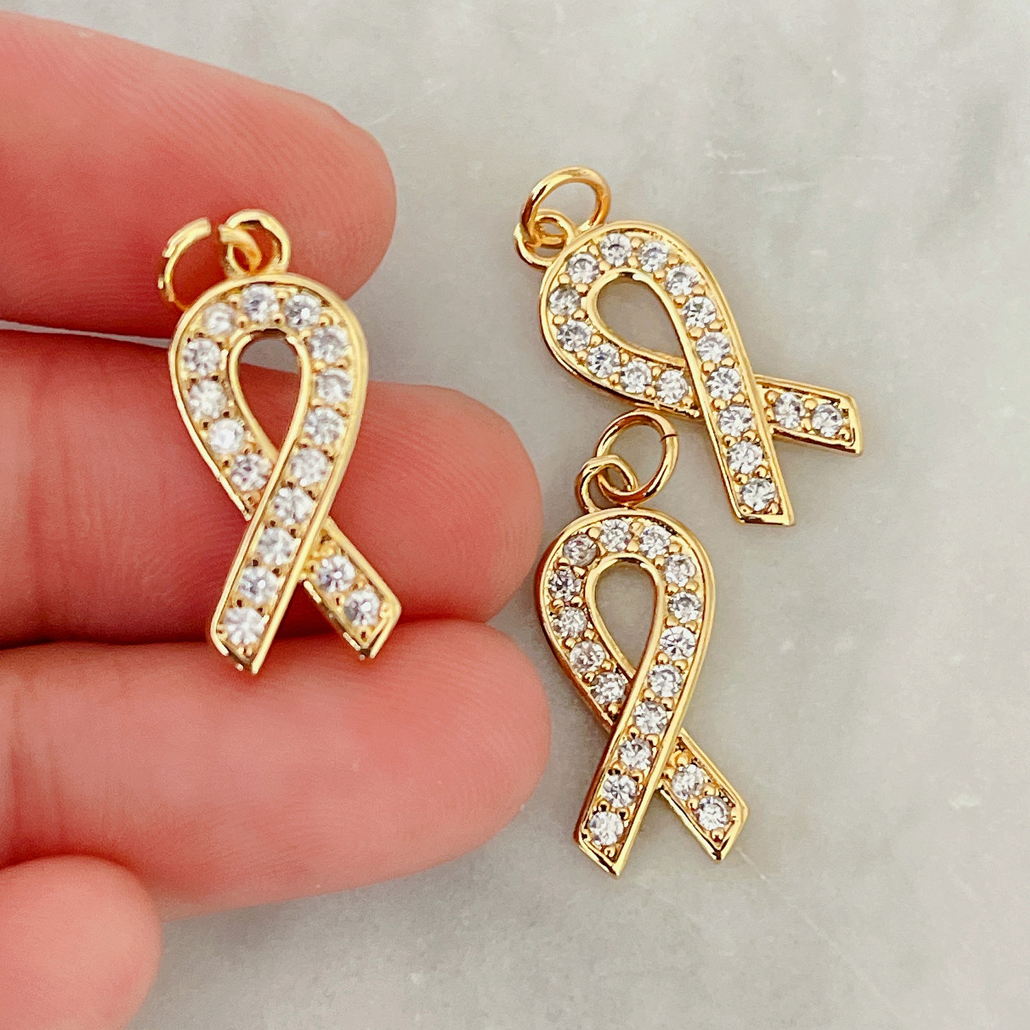 pave charm