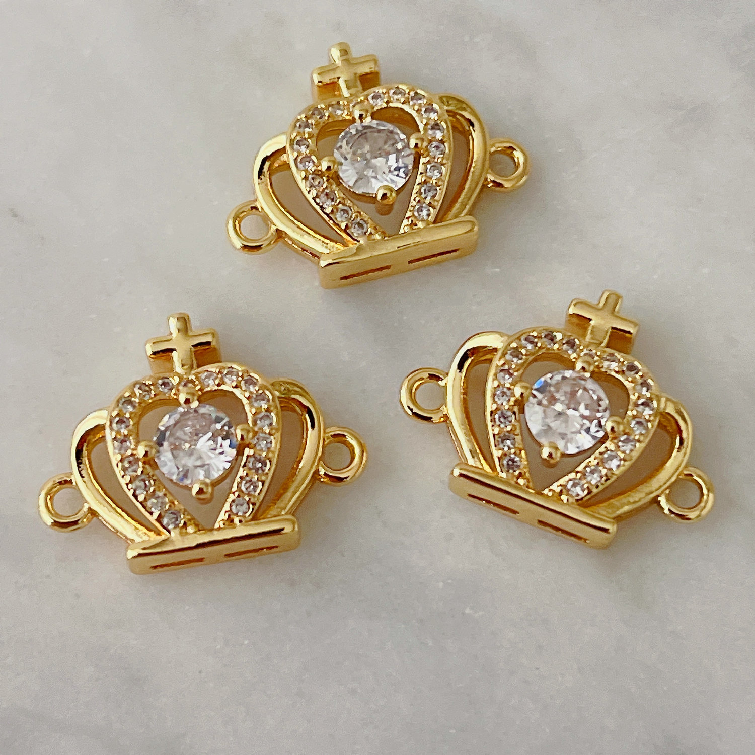 Crown connector for bracelet