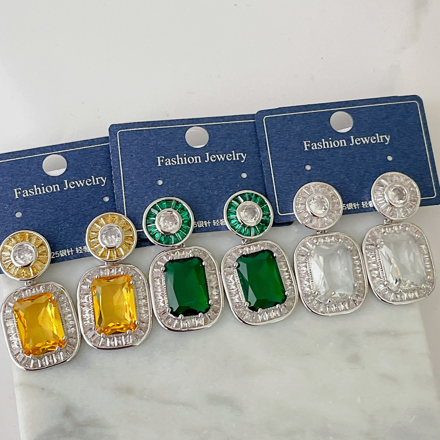 Square zircon earrings