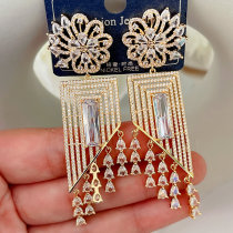 Long flower zircon earrings