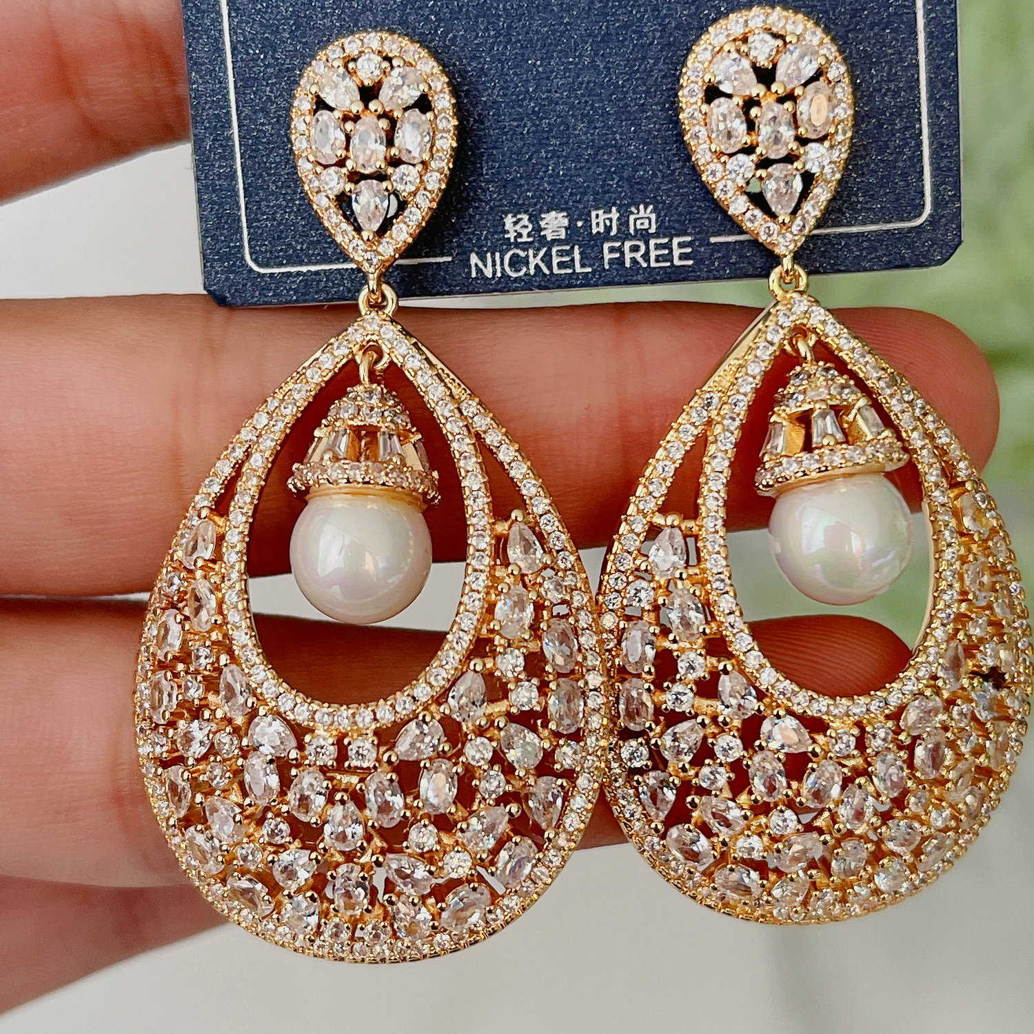 Big zircon earrings