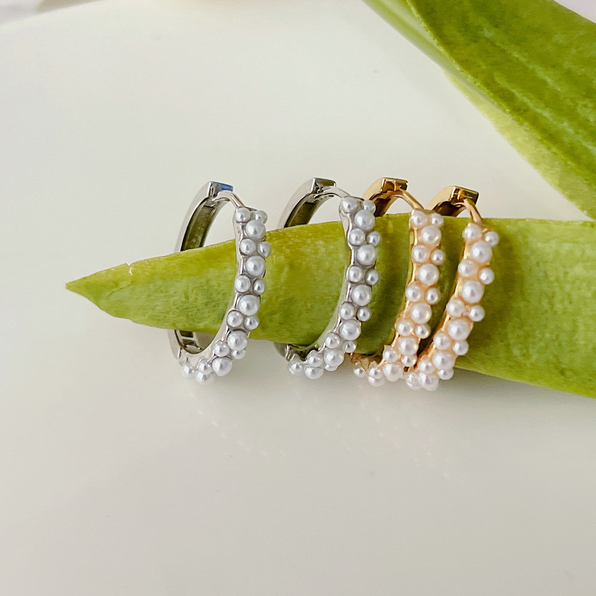 Glass pearl hoop earrings