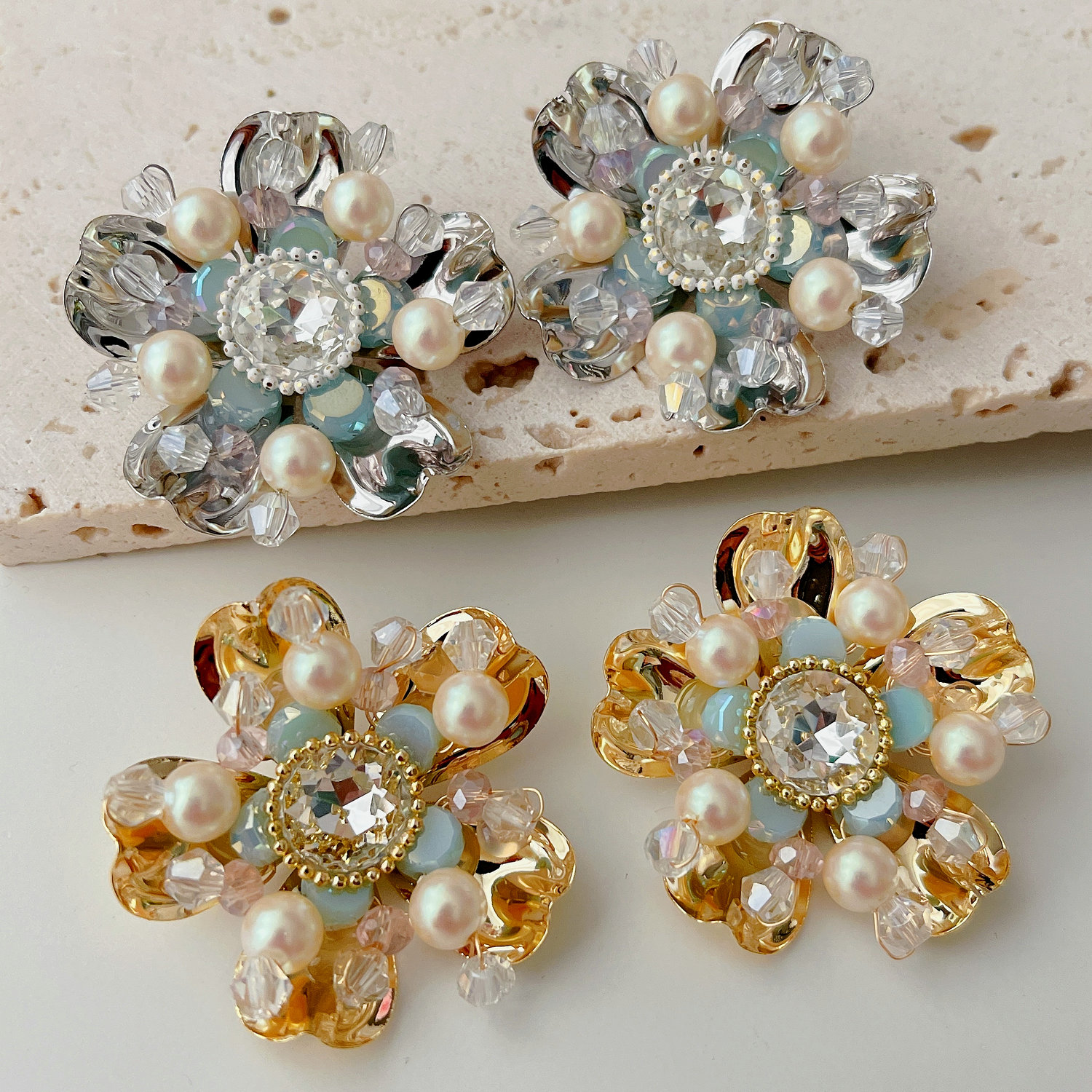 Flower crystal earrings