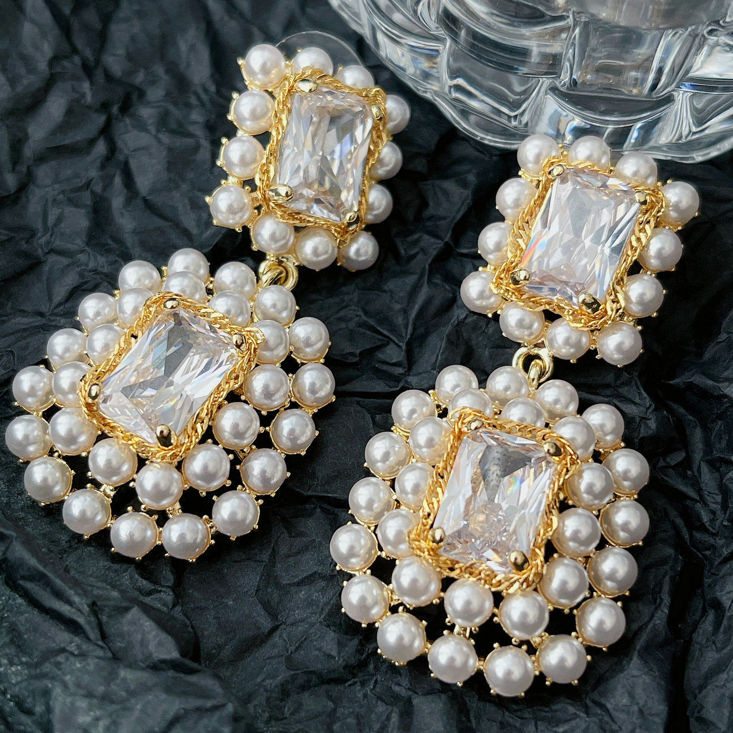 Square pearl earrings