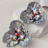 Grey shell flower earrings