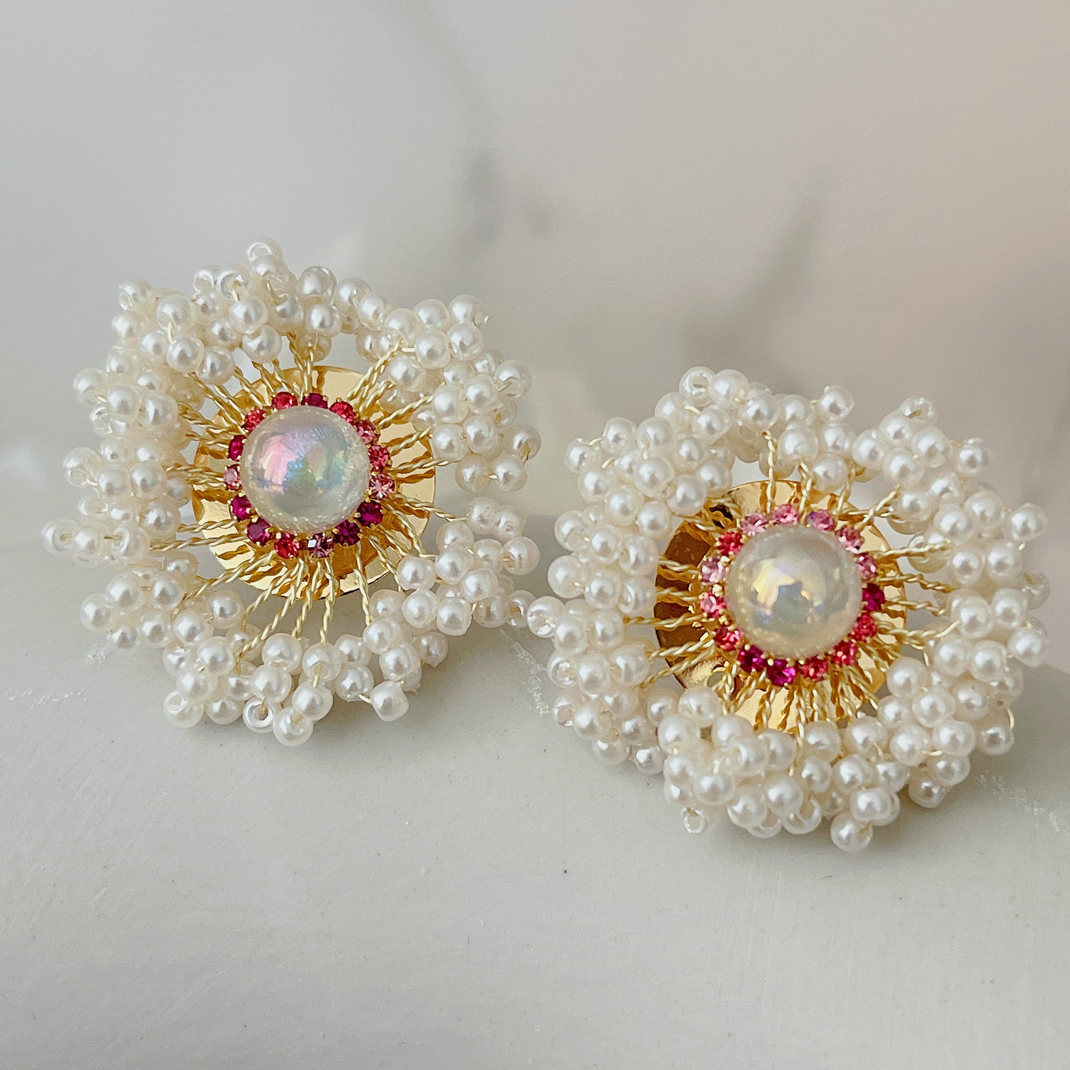 Glass pearl flower earrings