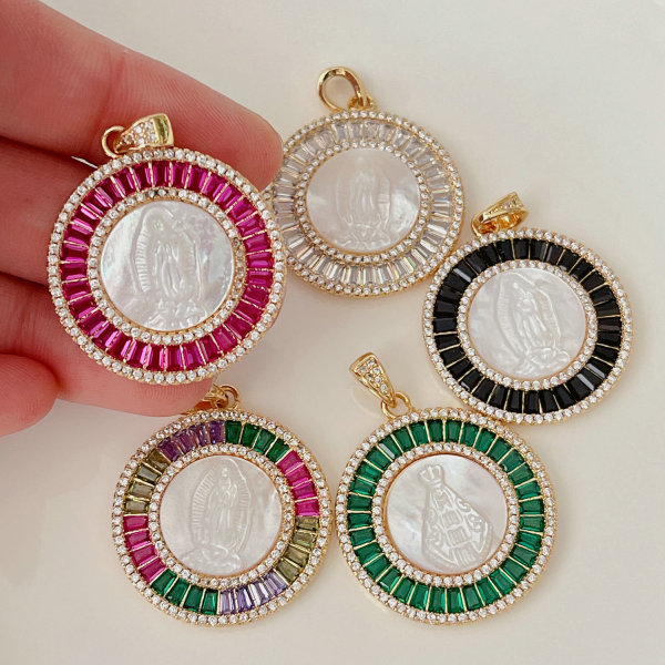 Roud colorful shell pendant