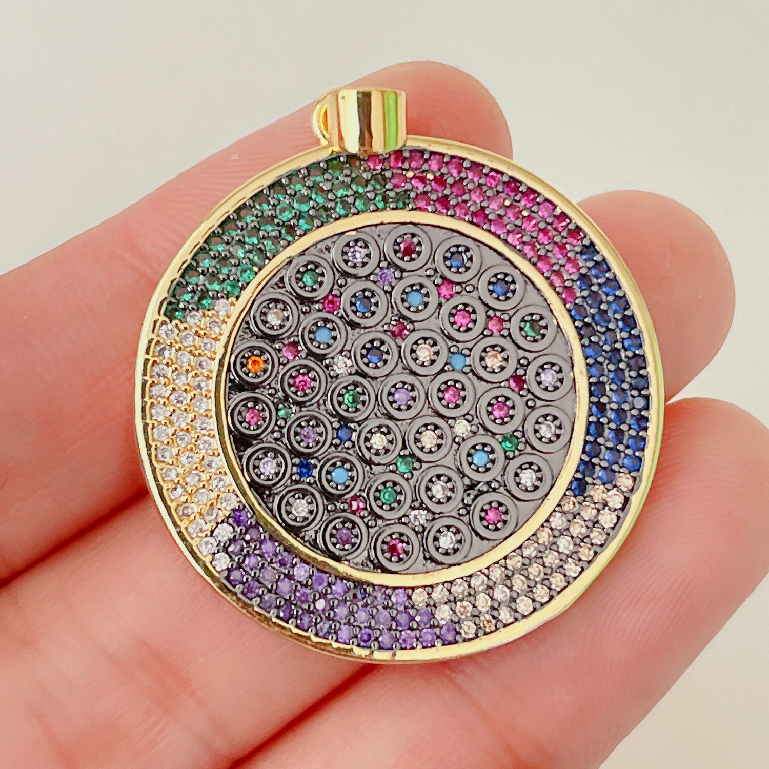 Big eye pendant