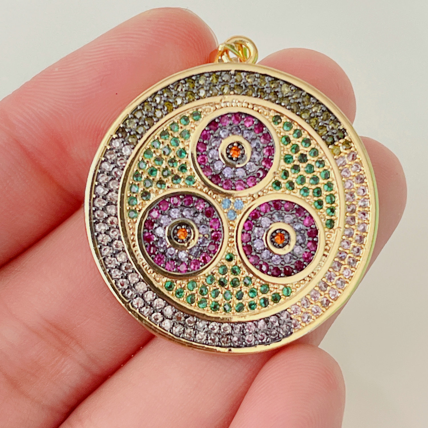 Big eye pendant