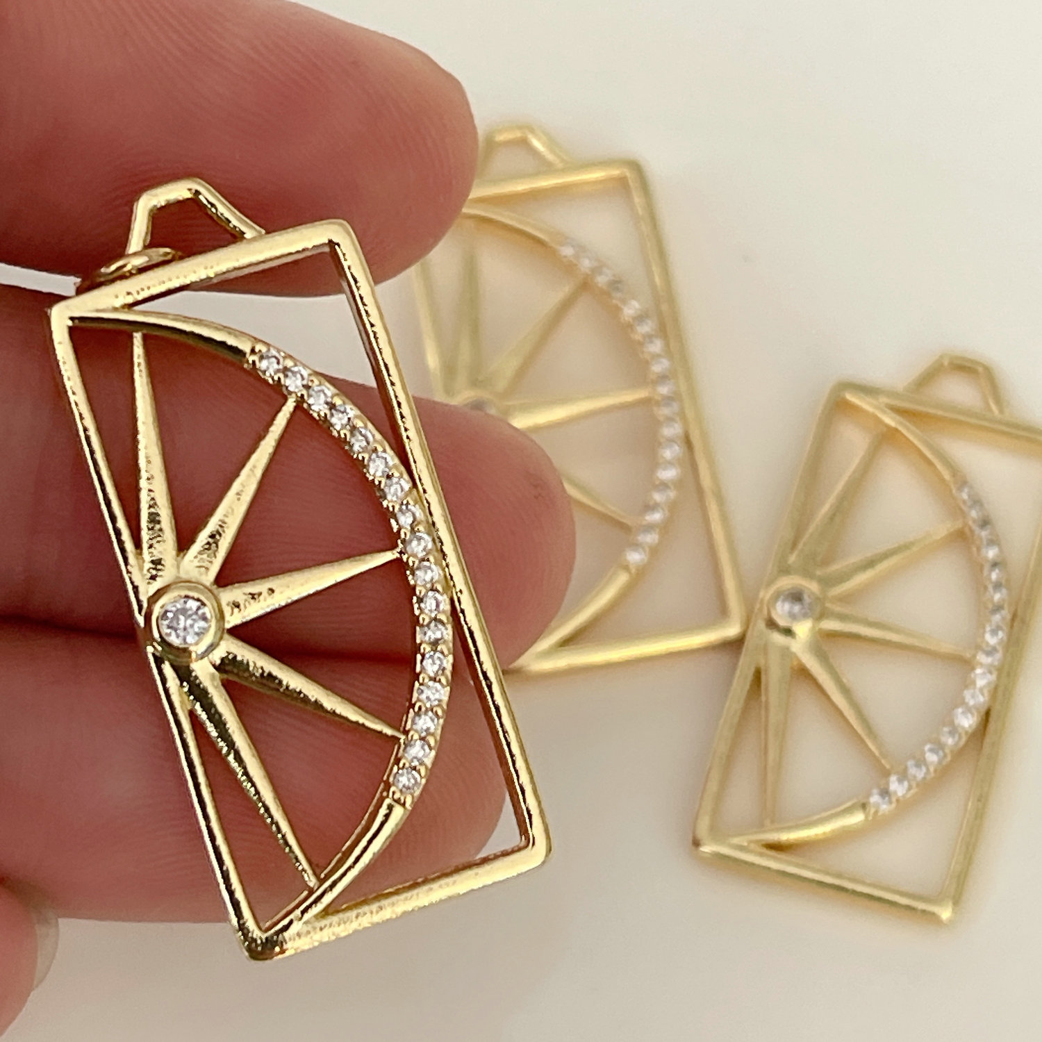 Long star charm