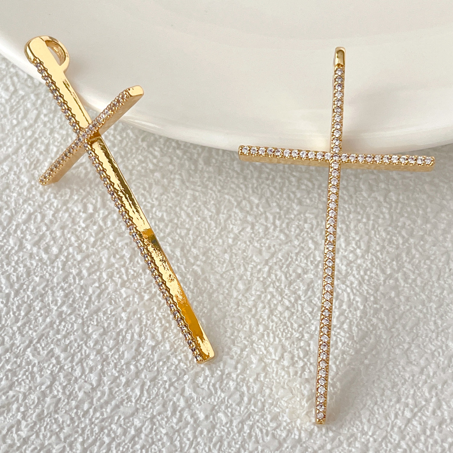 Big cross pendant
