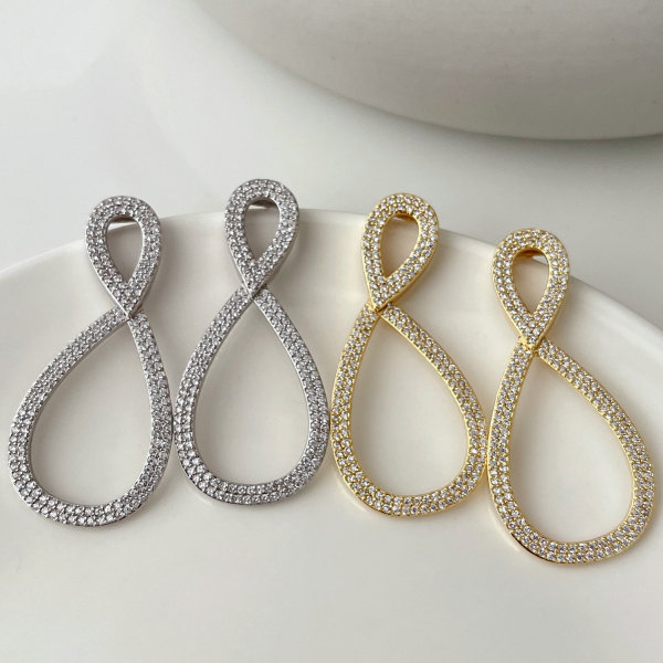 8 worlds earrings