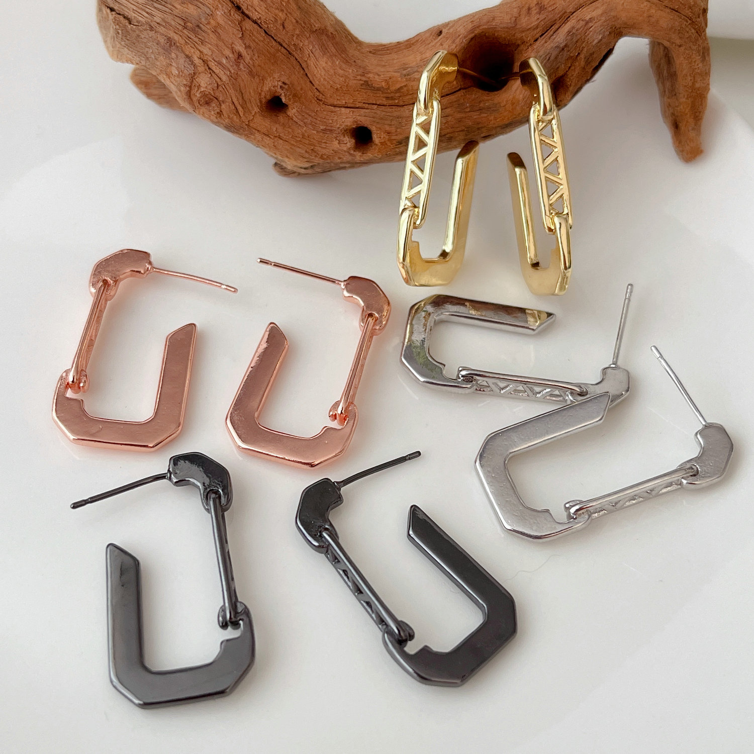 Simple pin earrings