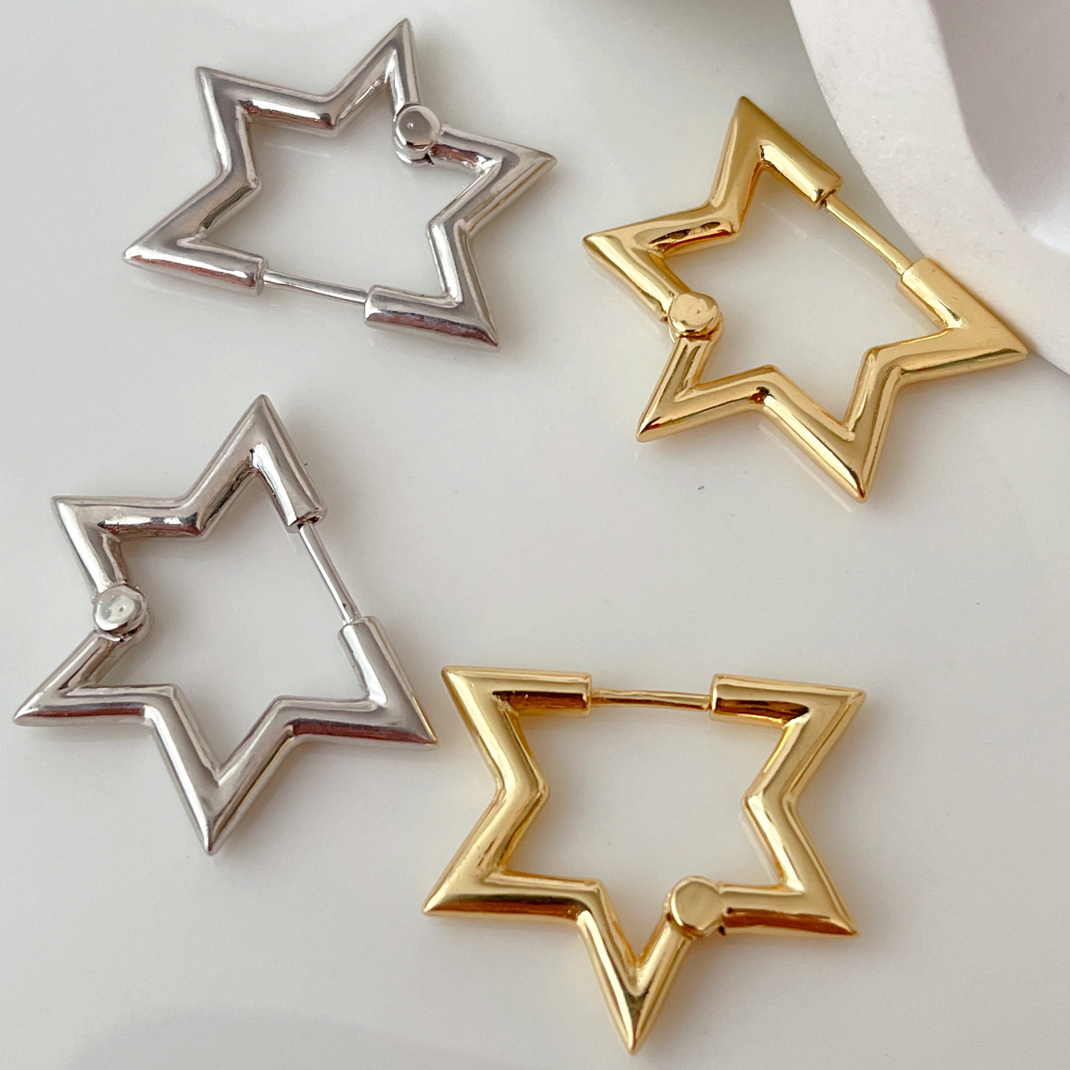 Metal star earrings