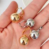 Ball earrings