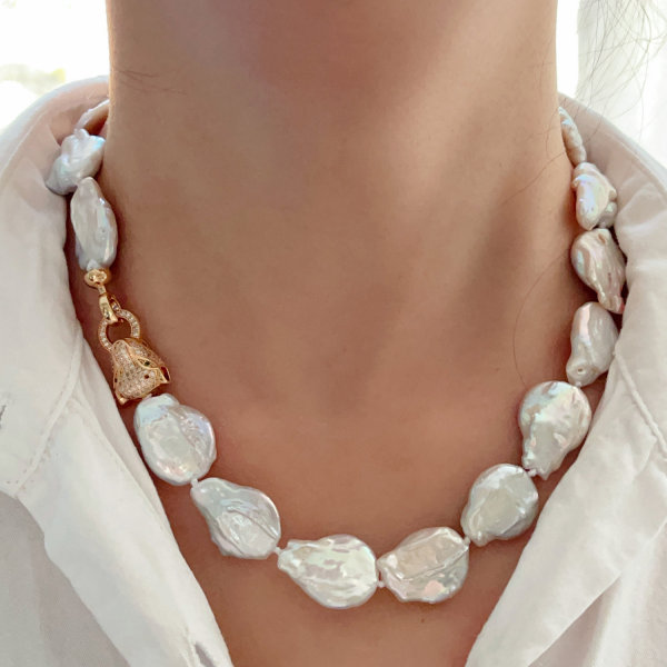 Fresh Water Pearl Necklace With Lion Pendant