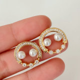 Smile pearl earrings