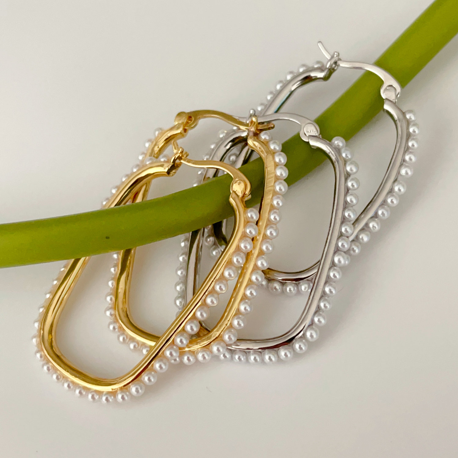 Long quare pearl hoops earrings