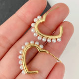 Heart pearl earrings