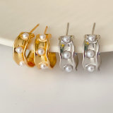 Small pearl hoops earrings