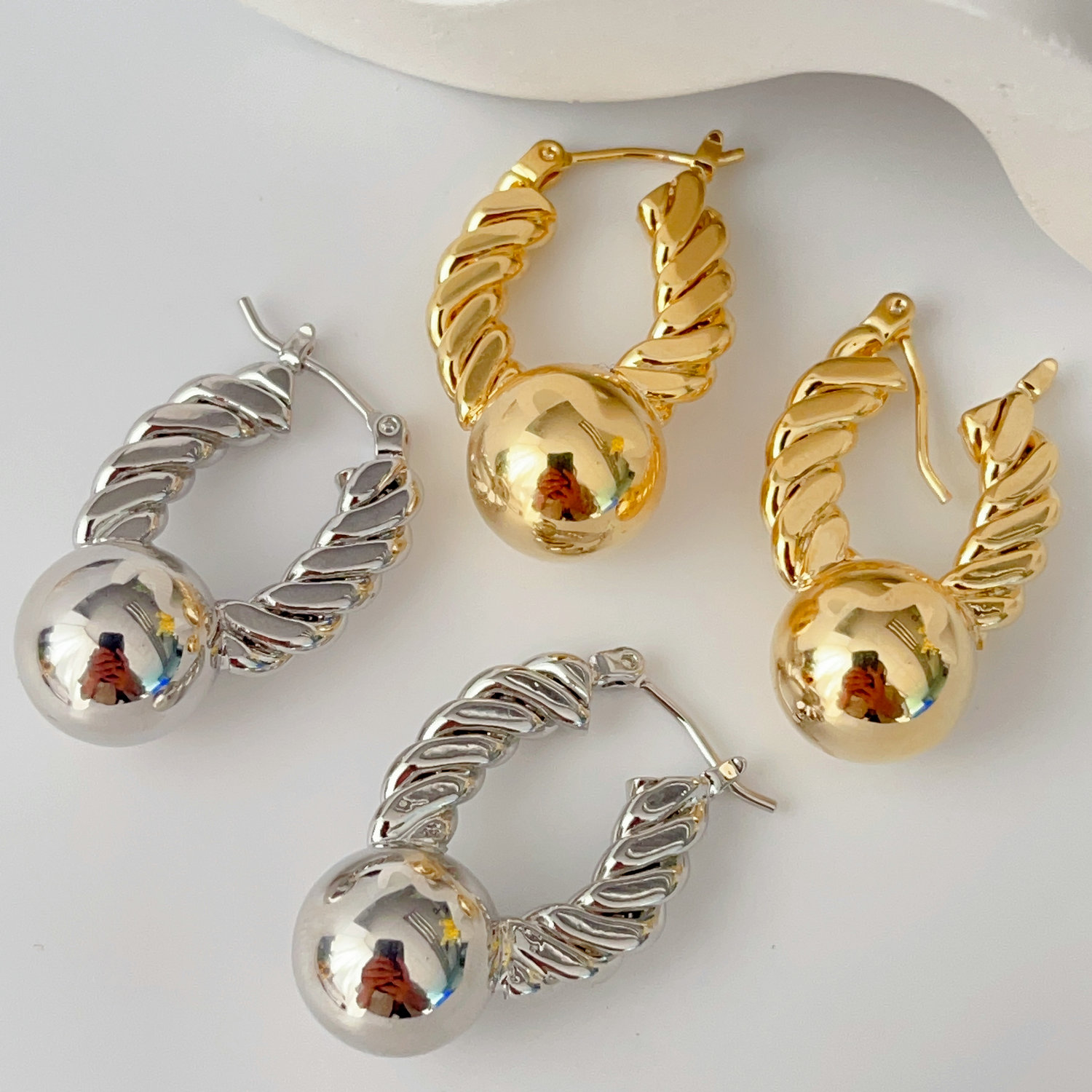 Gold ball hoops earrings