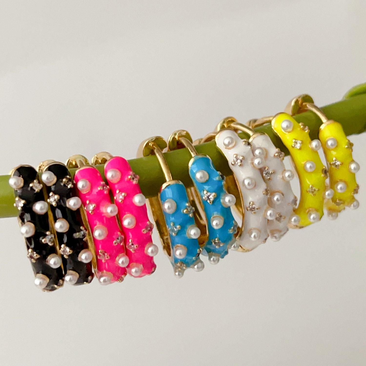 Enamel pearl hoops