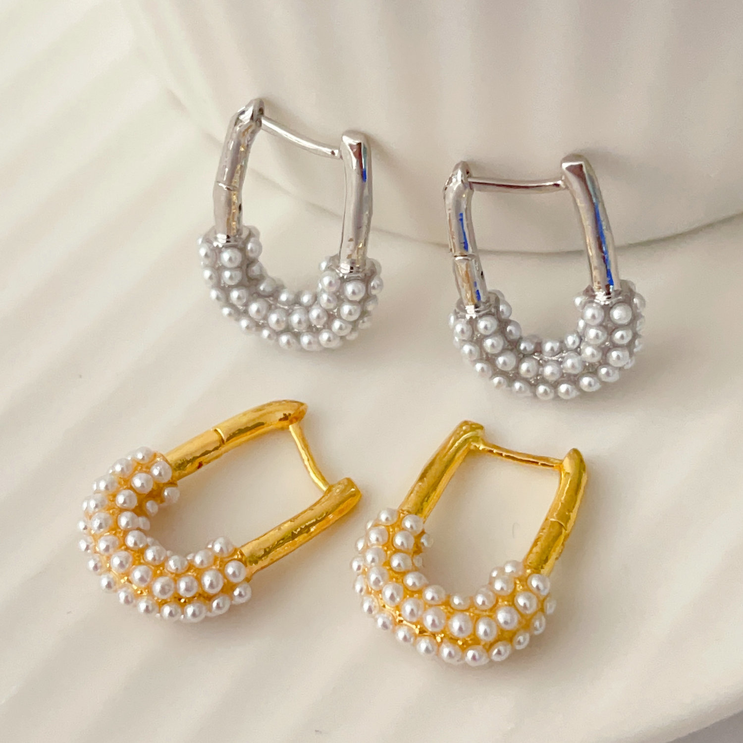 Pearl pin earrings